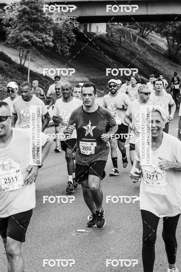 Buy your photos of the eventFotos de Corrida em Preto & Branco on Fotop