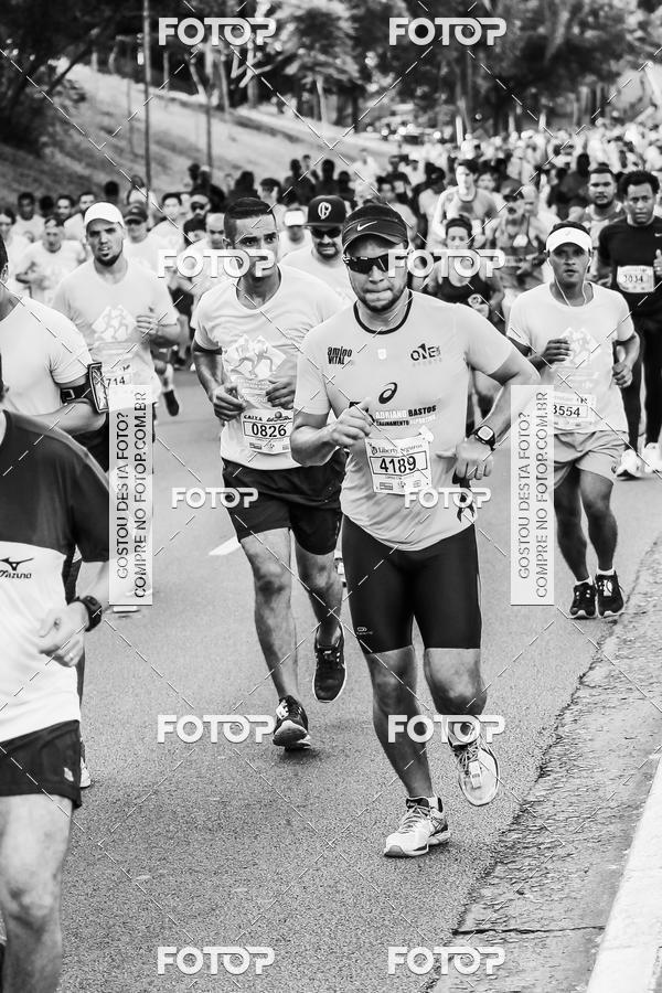 Buy your photos of the eventFotos de Corrida em Preto & Branco on Fotop