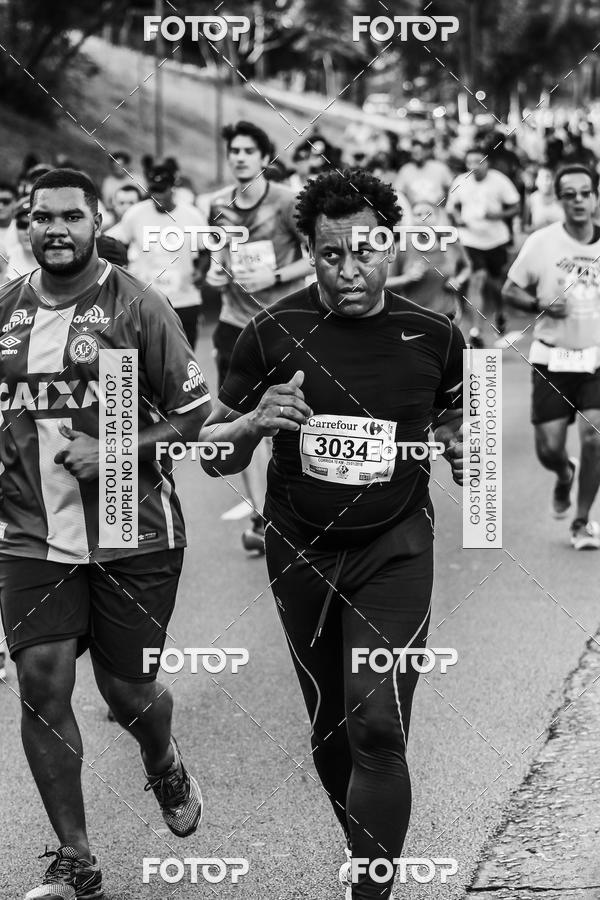 Buy your photos of the eventFotos de Corrida em Preto & Branco on Fotop