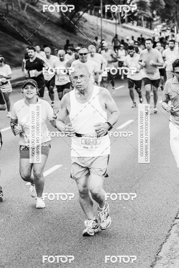 Buy your photos of the eventFotos de Corrida em Preto & Branco on Fotop