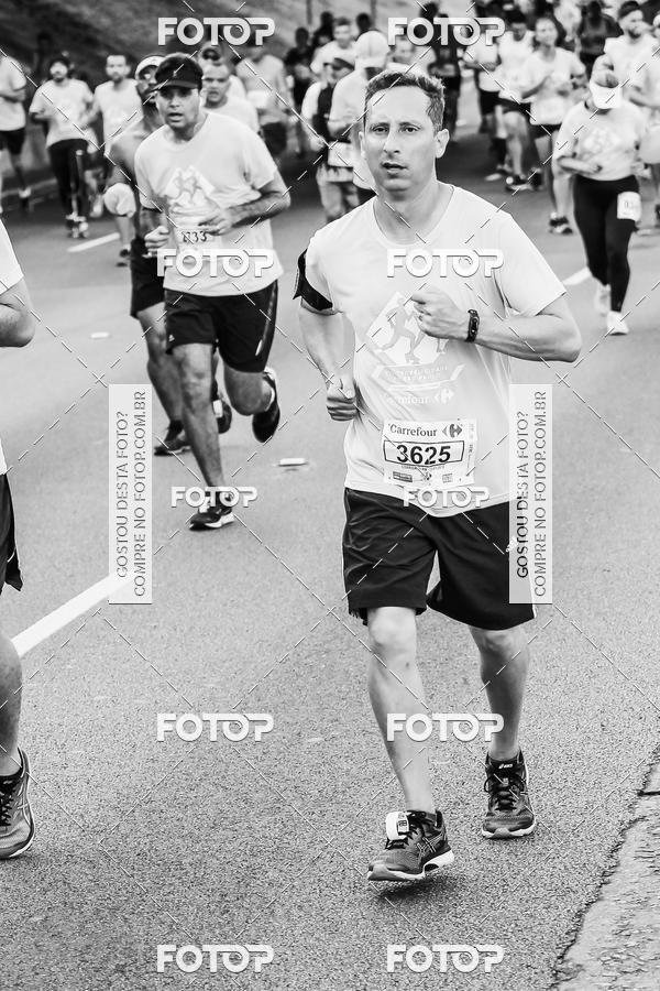 Buy your photos of the eventFotos de Corrida em Preto & Branco on Fotop