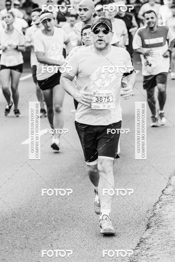 Buy your photos of the eventFotos de Corrida em Preto & Branco on Fotop