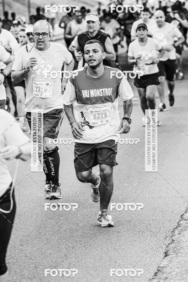 Buy your photos of the eventFotos de Corrida em Preto & Branco on Fotop