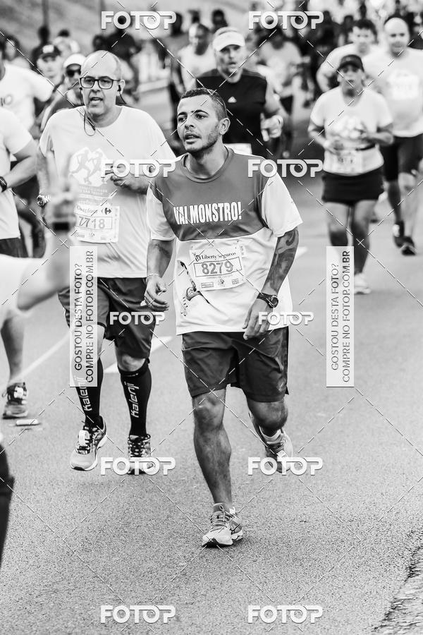 Buy your photos of the eventFotos de Corrida em Preto & Branco on Fotop