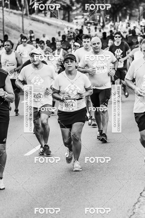 Buy your photos of the eventFotos de Corrida em Preto & Branco on Fotop