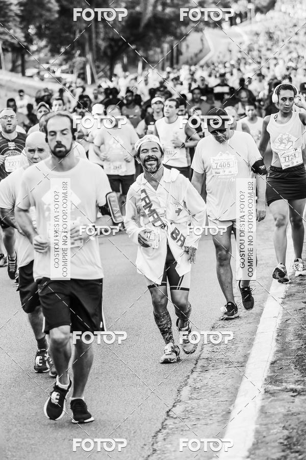 Buy your photos of the eventFotos de Corrida em Preto & Branco on Fotop