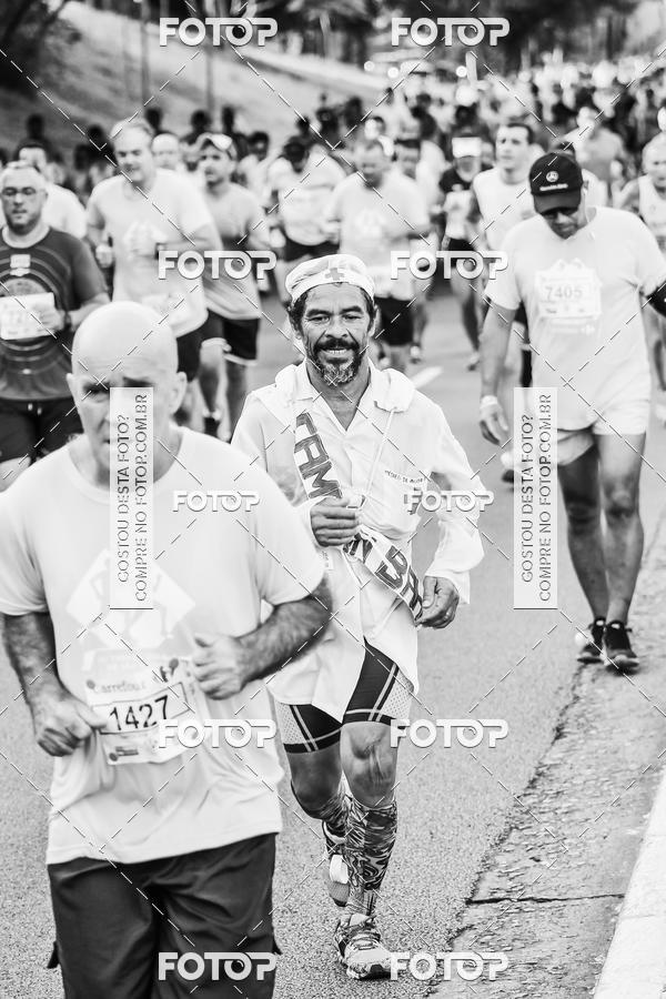 Buy your photos of the eventFotos de Corrida em Preto & Branco on Fotop