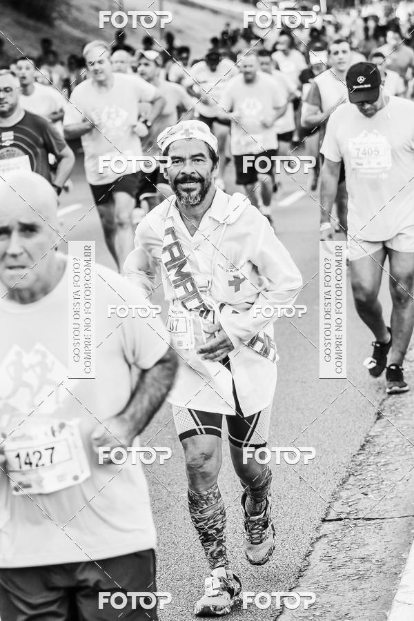 Buy your photos of the eventFotos de Corrida em Preto & Branco on Fotop