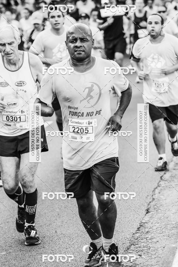 Buy your photos of the eventFotos de Corrida em Preto & Branco on Fotop