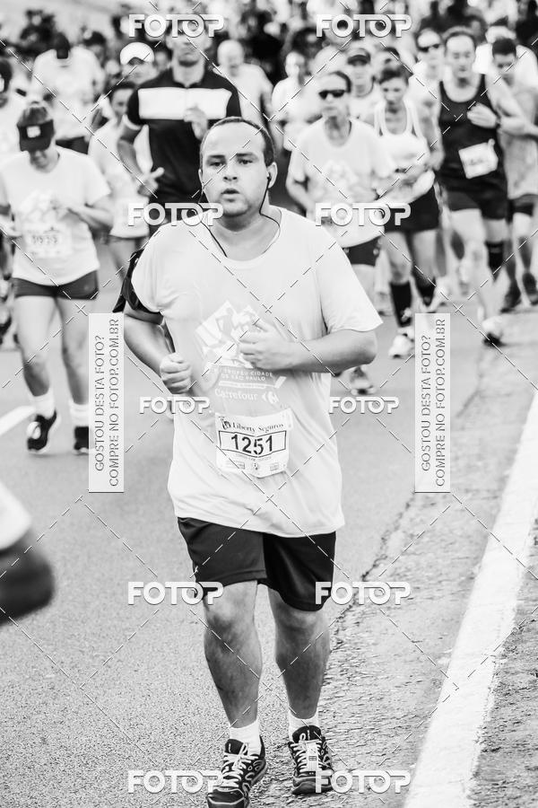 Buy your photos of the eventFotos de Corrida em Preto & Branco on Fotop
