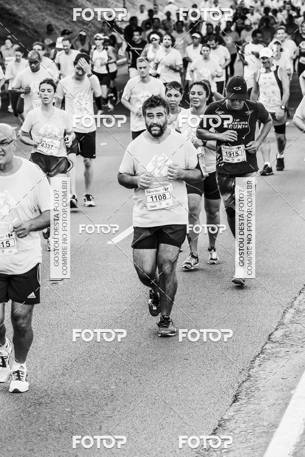 Buy your photos of the eventFotos de Corrida em Preto & Branco on Fotop