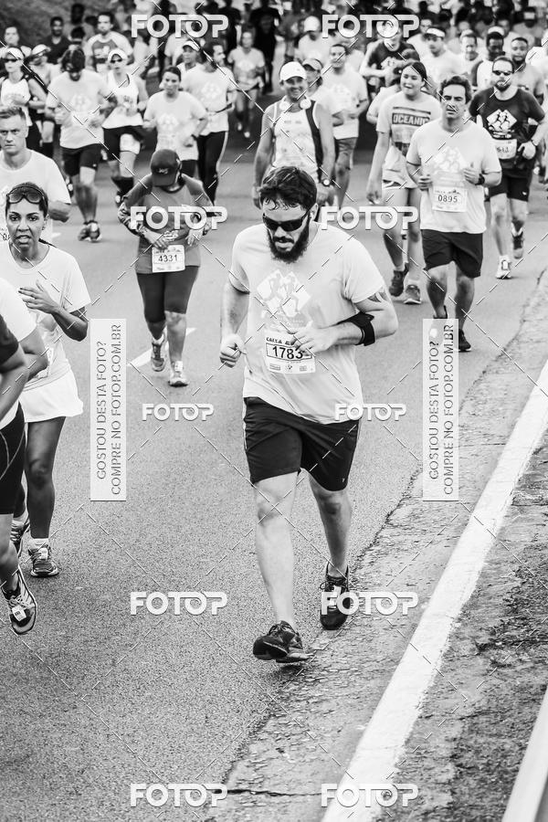 Buy your photos of the eventFotos de Corrida em Preto & Branco on Fotop