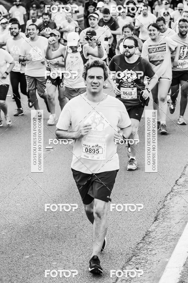 Buy your photos of the eventFotos de Corrida em Preto & Branco on Fotop