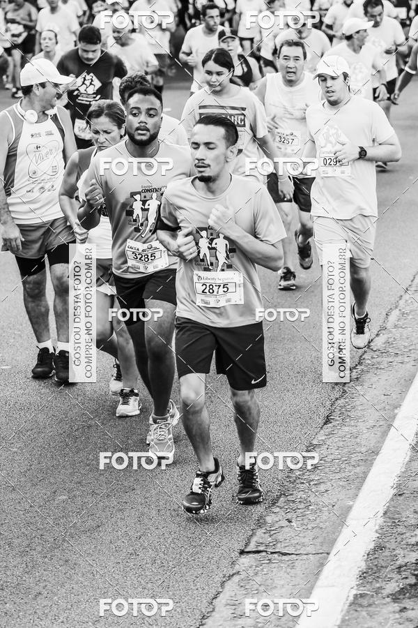 Buy your photos of the eventFotos de Corrida em Preto & Branco on Fotop