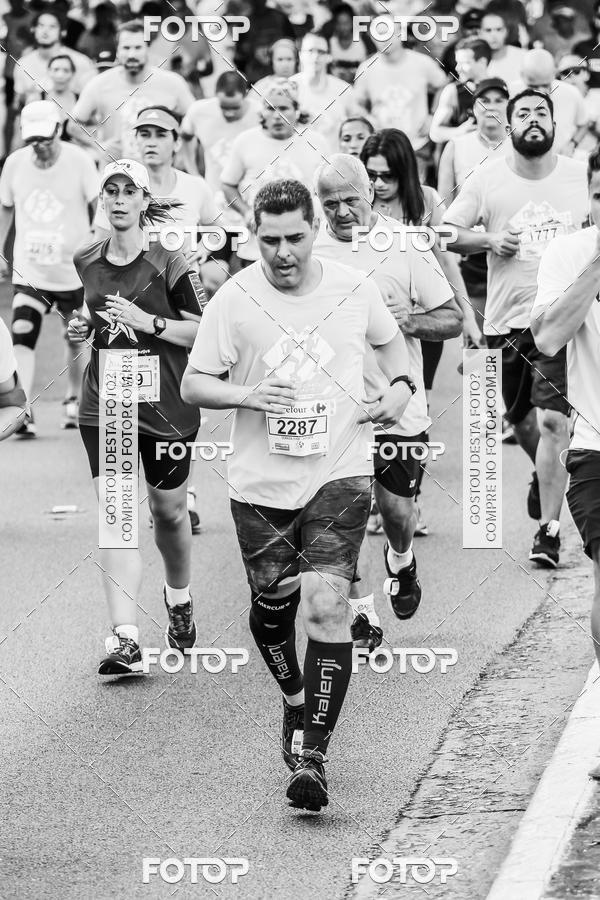 Buy your photos of the eventFotos de Corrida em Preto & Branco on Fotop