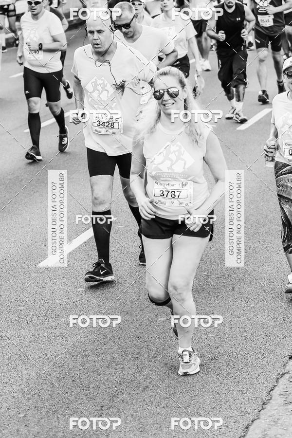 Buy your photos of the eventFotos de Corrida em Preto & Branco on Fotop