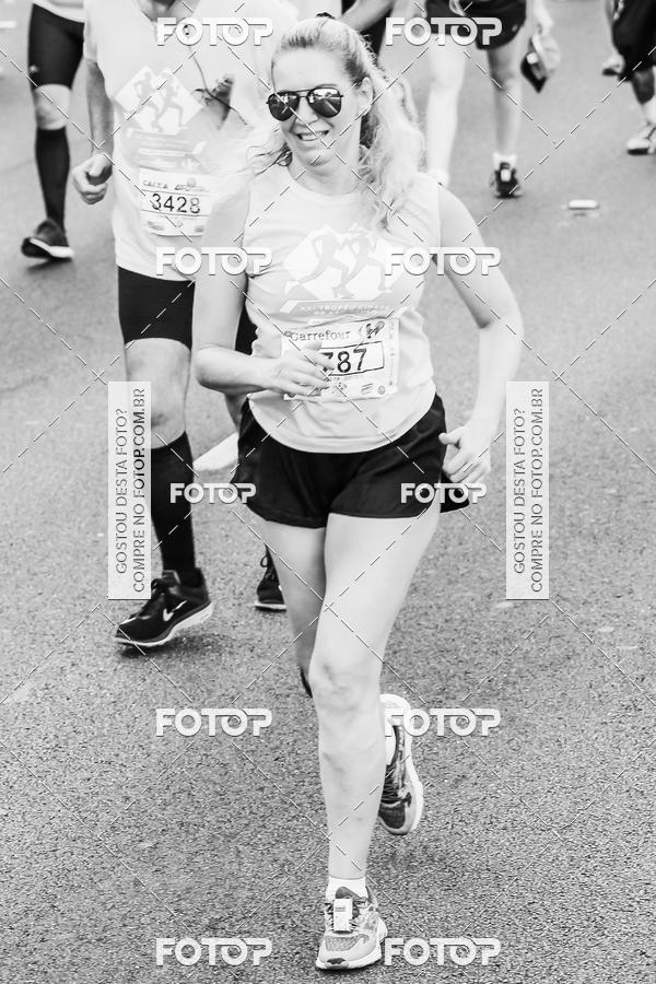 Buy your photos of the eventFotos de Corrida em Preto & Branco on Fotop
