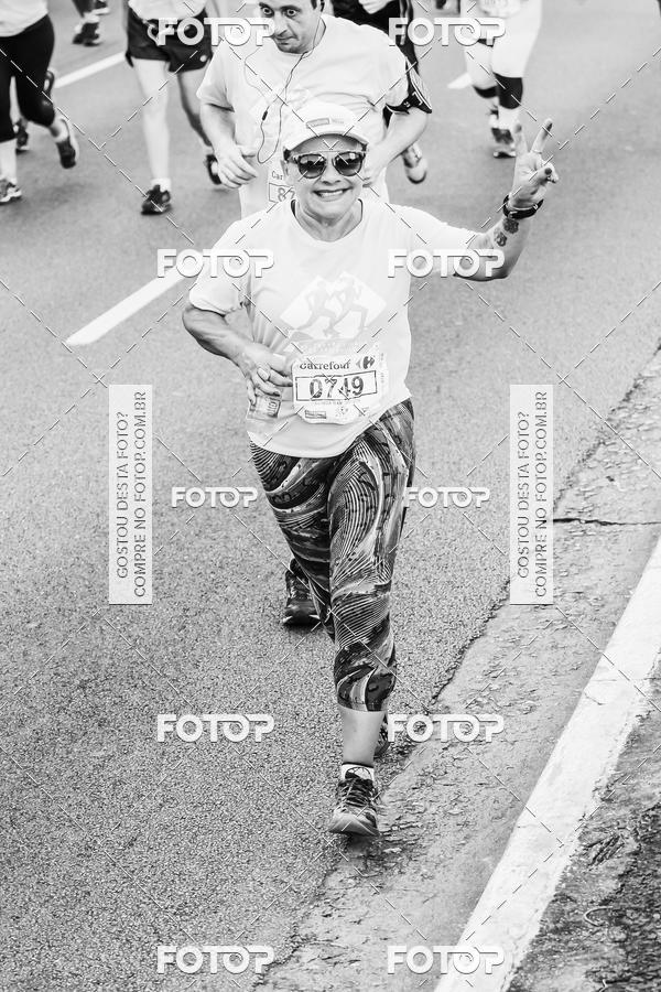 Buy your photos of the eventFotos de Corrida em Preto & Branco on Fotop