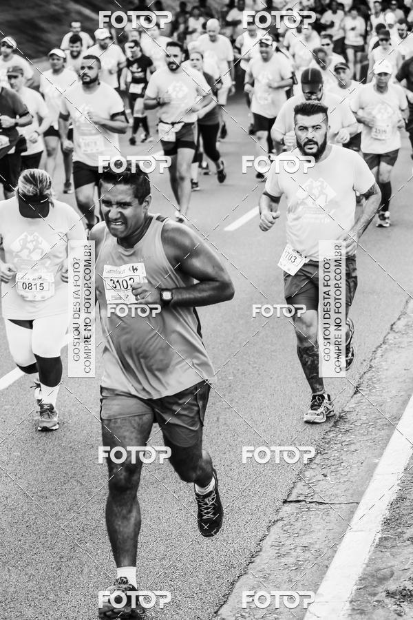 Buy your photos of the eventFotos de Corrida em Preto & Branco on Fotop