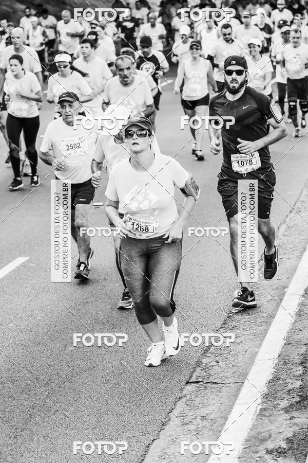 Buy your photos of the eventFotos de Corrida em Preto & Branco on Fotop