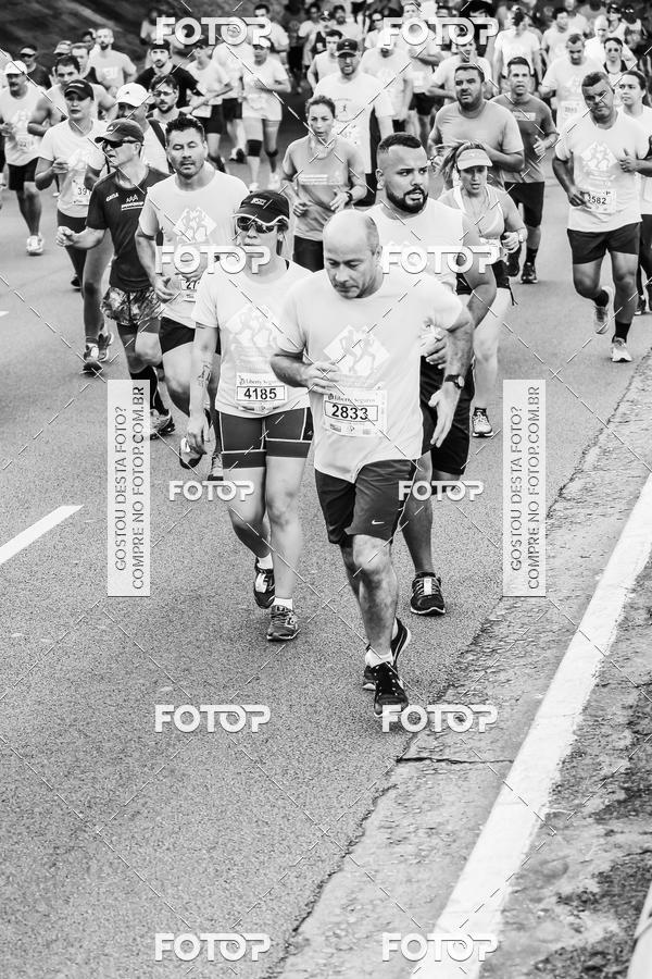 Buy your photos of the eventFotos de Corrida em Preto & Branco on Fotop