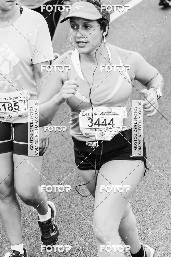 Buy your photos of the eventFotos de Corrida em Preto & Branco on Fotop