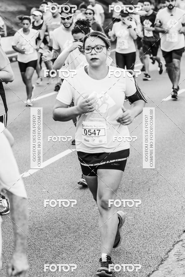Buy your photos of the eventFotos de Corrida em Preto & Branco on Fotop