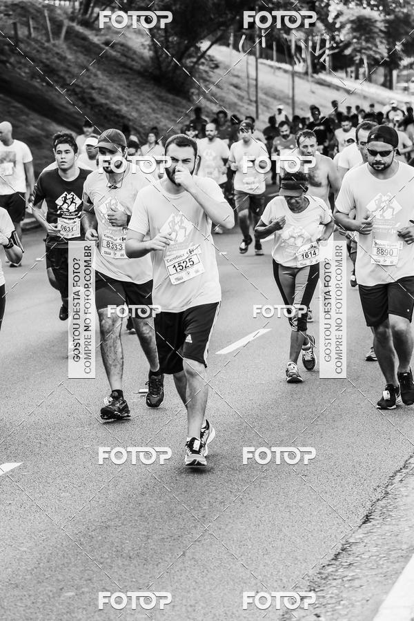 Buy your photos of the eventFotos de Corrida em Preto & Branco on Fotop