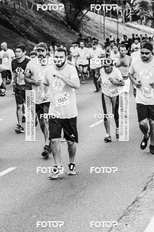 Buy your photos of the eventFotos de Corrida em Preto & Branco on Fotop
