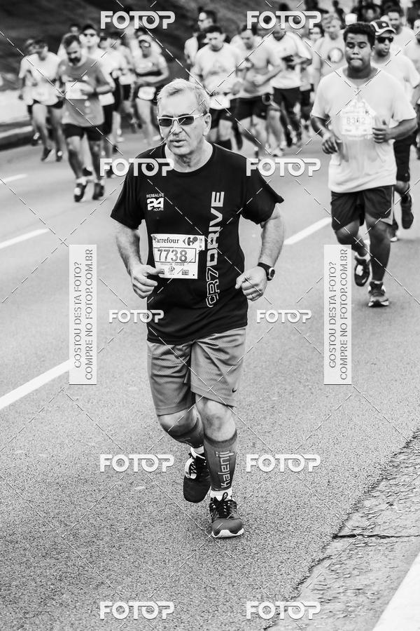 Buy your photos of the eventFotos de Corrida em Preto & Branco on Fotop