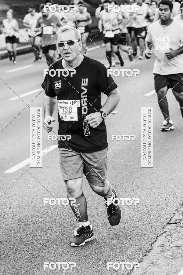 Buy your photos of the eventFotos de Corrida em Preto & Branco on Fotop