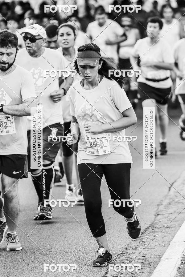 Buy your photos of the eventFotos de Corrida em Preto & Branco on Fotop
