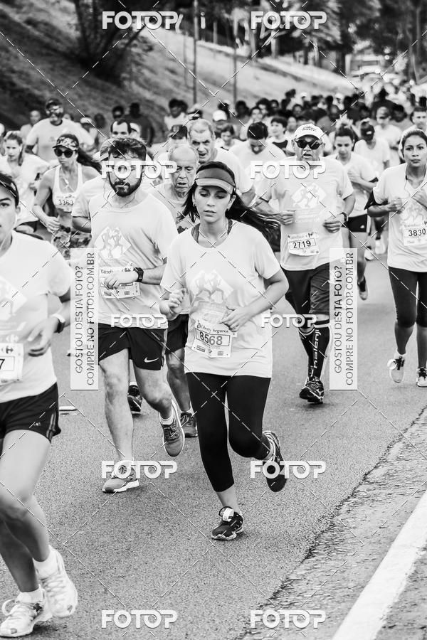 Buy your photos of the eventFotos de Corrida em Preto & Branco on Fotop