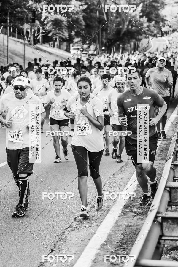 Buy your photos of the eventFotos de Corrida em Preto & Branco on Fotop