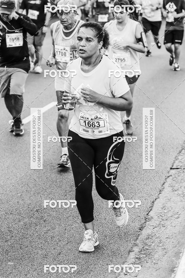 Buy your photos of the eventFotos de Corrida em Preto & Branco on Fotop