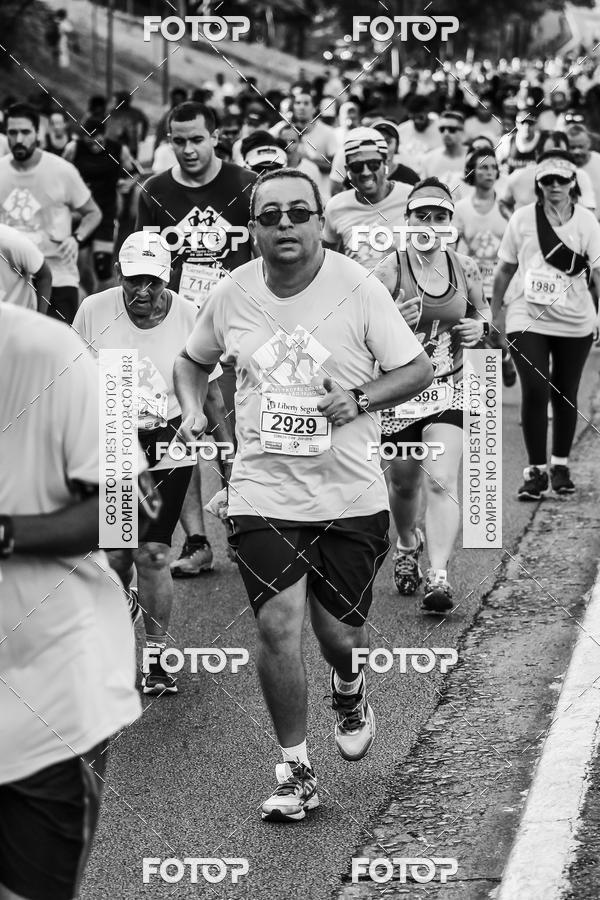Buy your photos of the eventFotos de Corrida em Preto & Branco on Fotop