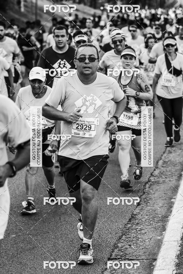 Buy your photos of the eventFotos de Corrida em Preto & Branco on Fotop