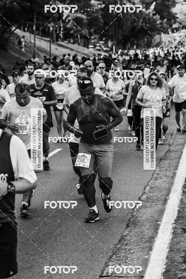 Buy your photos of the eventFotos de Corrida em Preto & Branco on Fotop