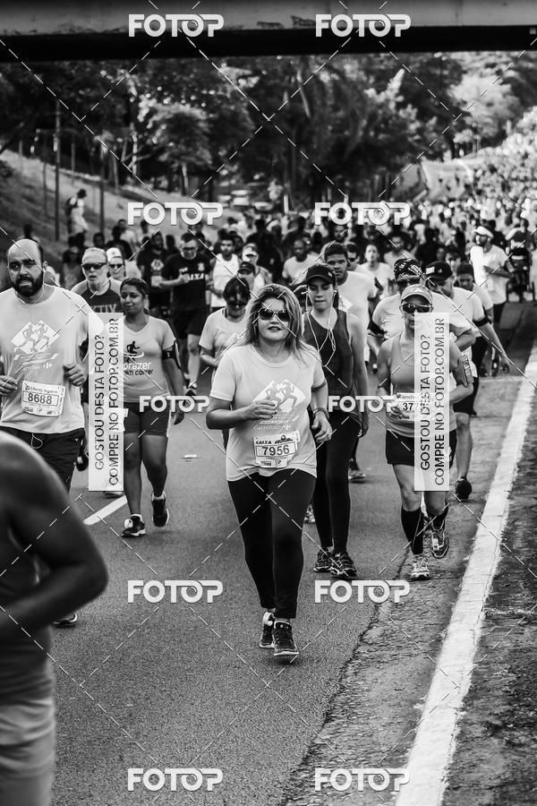 Buy your photos of the eventFotos de Corrida em Preto & Branco on Fotop