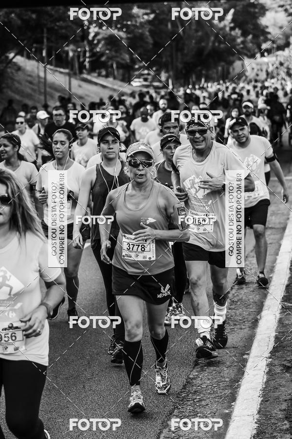 Buy your photos of the eventFotos de Corrida em Preto & Branco on Fotop