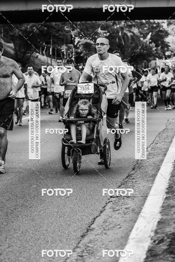 Buy your photos of the eventFotos de Corrida em Preto & Branco on Fotop