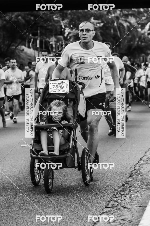 Buy your photos of the eventFotos de Corrida em Preto & Branco on Fotop