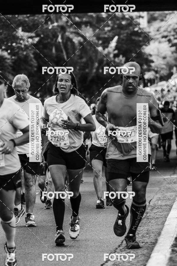 Buy your photos of the eventFotos de Corrida em Preto & Branco on Fotop