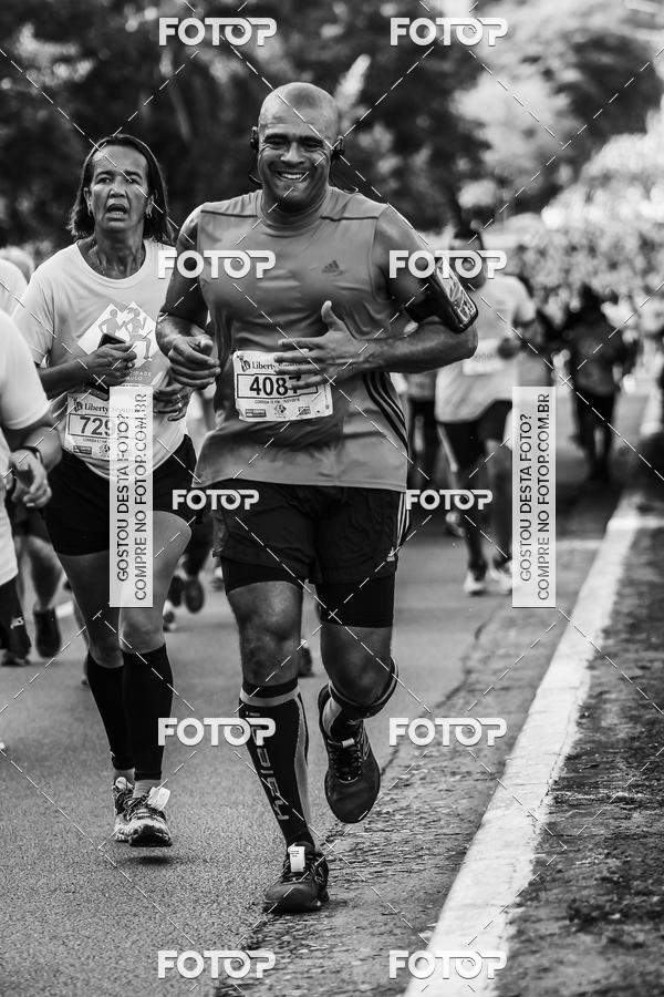 Buy your photos of the eventFotos de Corrida em Preto & Branco on Fotop