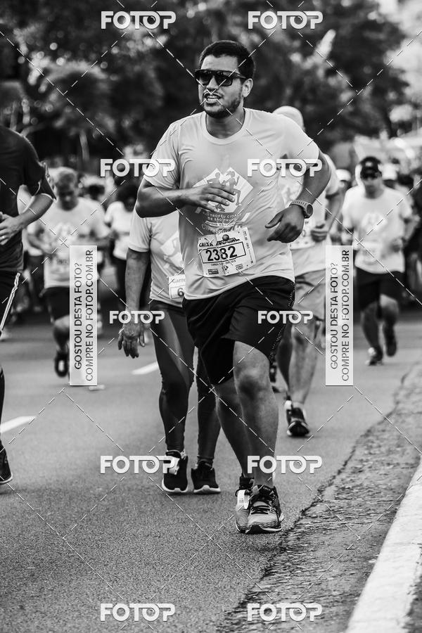 Buy your photos of the eventFotos de Corrida em Preto & Branco on Fotop