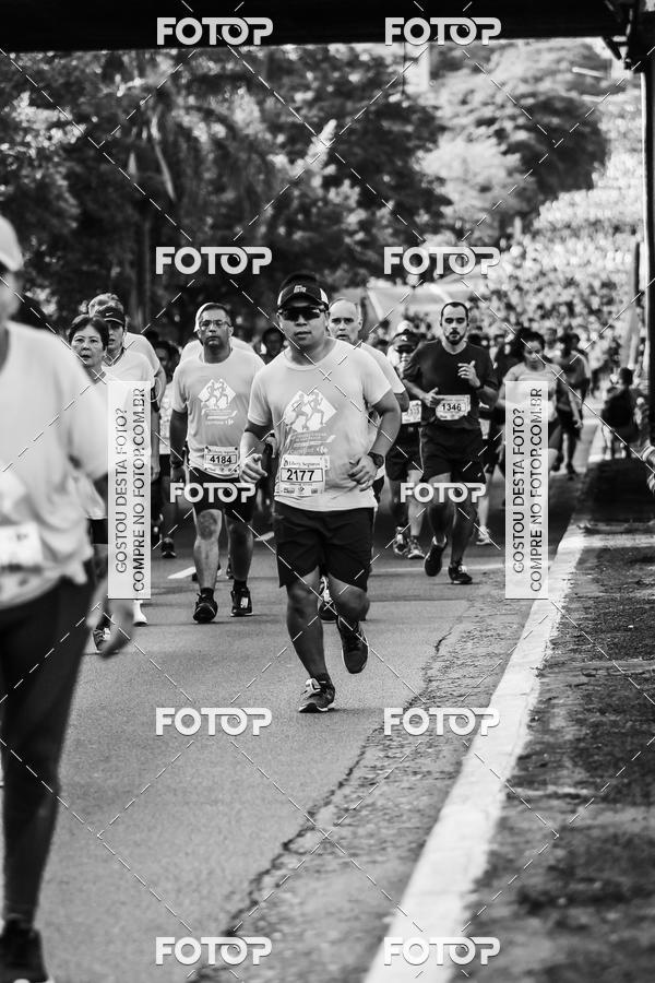 Buy your photos of the eventFotos de Corrida em Preto & Branco on Fotop