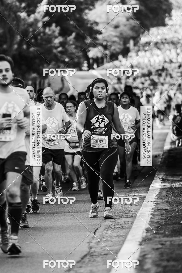Buy your photos of the eventFotos de Corrida em Preto & Branco on Fotop