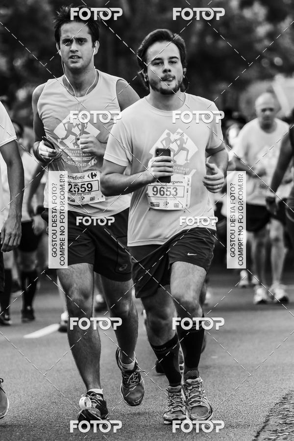 Buy your photos of the eventFotos de Corrida em Preto & Branco on Fotop