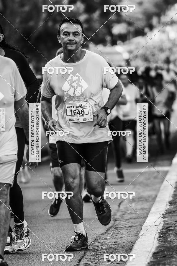 Buy your photos of the eventFotos de Corrida em Preto & Branco on Fotop