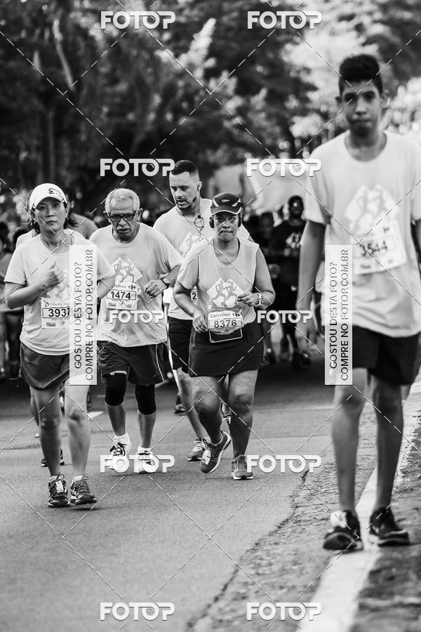 Buy your photos of the eventFotos de Corrida em Preto & Branco on Fotop